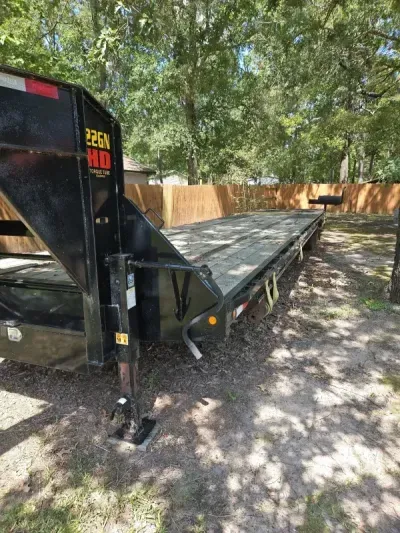 2021 Big Tex Trailers 2022GN-35BK+5MR General Trailers