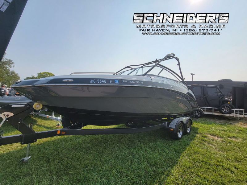 2013 Yamaha Boats AR240 Jet Boat 2013 Yamaha Boats AR240 Jet Boat
