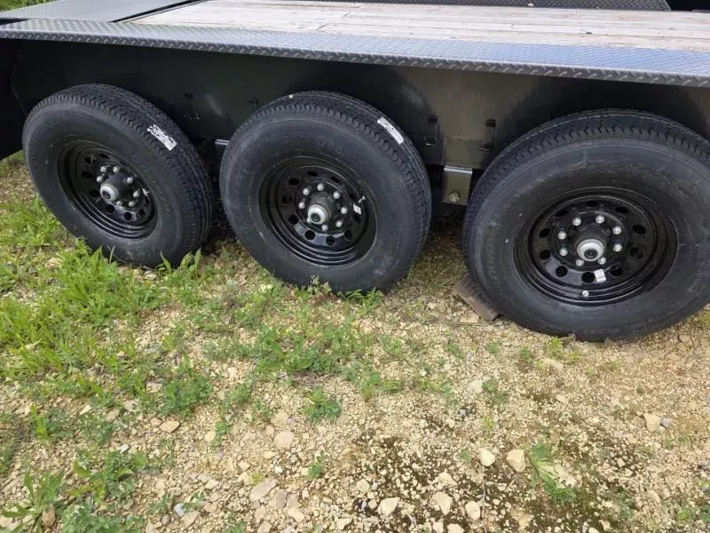 new Equipment / Flatbed Trailers Load Trail  for sale, in Farmington, MO Thumbnail 5