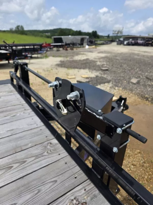new Equipment / Flatbed Trailers Load Trail  for sale, in Farmington, MO Thumbnail 6