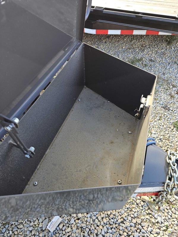 new Equipment / Flatbed Trailers Load Trail  for sale, in Farmington, MO Thumbnail 7
