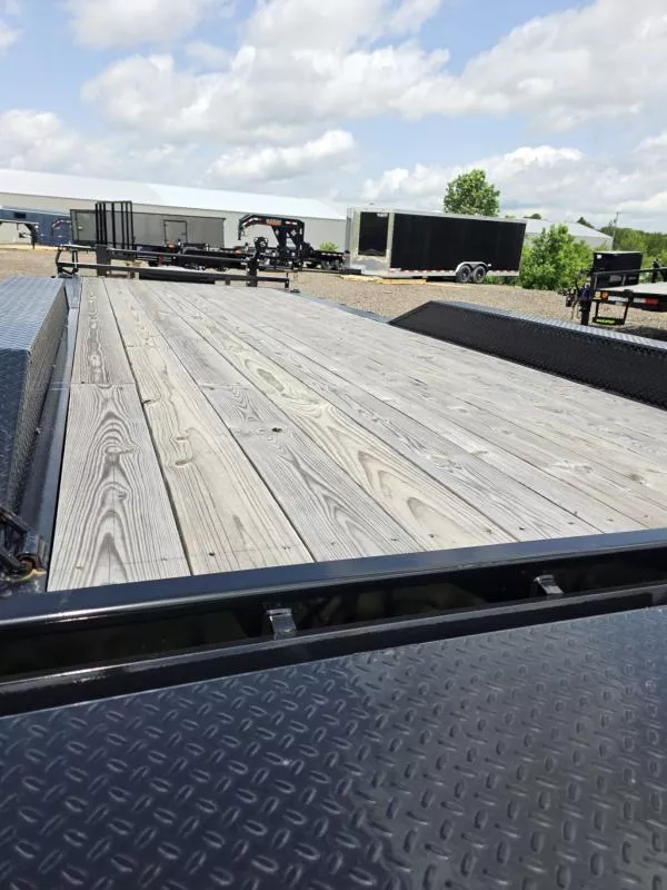 new Equipment / Flatbed Trailers Load Trail  for sale, in Farmington, MO Thumbnail 2