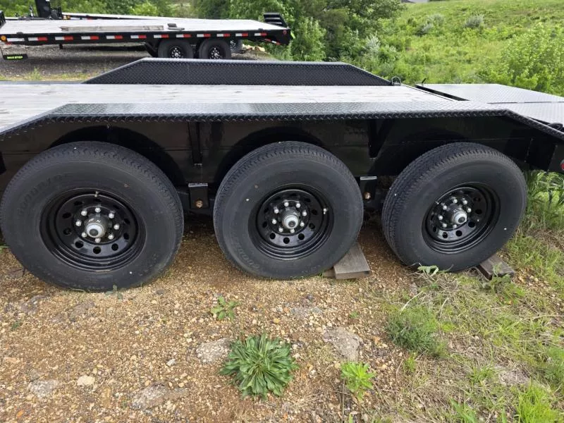 new Equipment / Flatbed Trailers Load Trail  for sale, in Farmington, MO Thumbnail 5