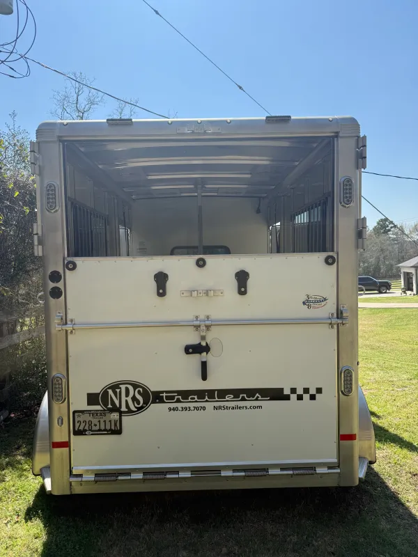 used Horse Trailers Sundowner Trailers  for sale, in Magnolia, TX Thumbnail 6