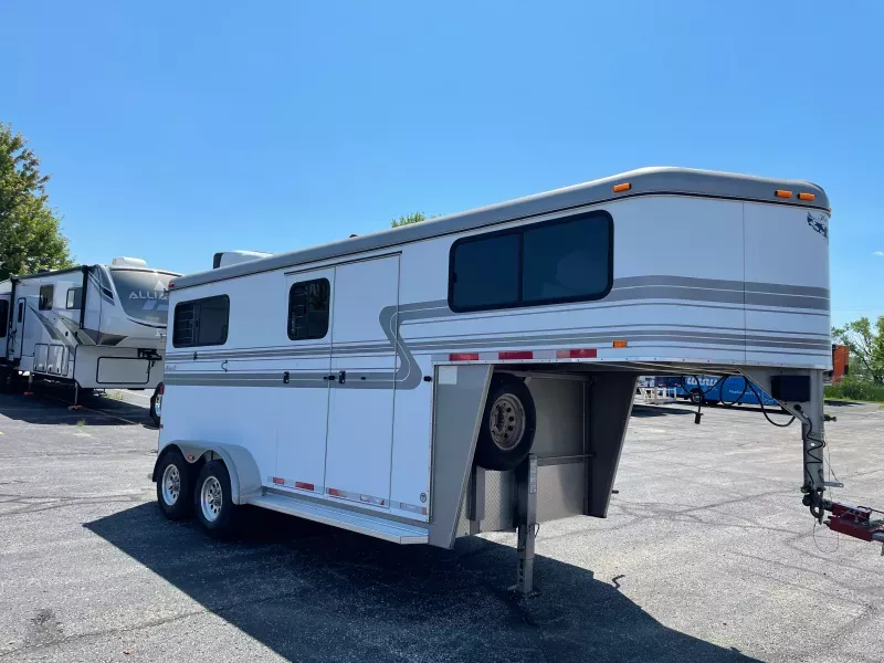 Like New 2 Horse Gooseneck