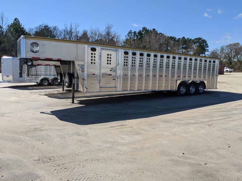 2020 Merrit Trailers 32' Livestock Trailer 2020 Merrit Trailers 32' Livestock Trailer