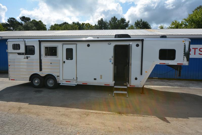 2021 Merhow 2-Horse St.Load With Mid-Tack 2021 Merhow 2-Horse St.Load With Mid-Tack