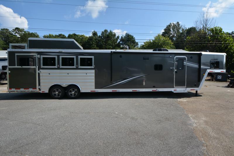 2023 Merhow Trailers 8417RWTS Horse Trailer 2023 Merhow Trailers 8417RWTS Horse Trailer