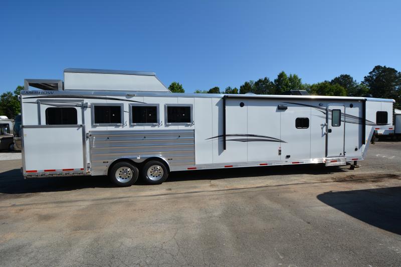 2023 Merhow Trailers 8417RWTS Horse Trailer 2023 Merhow Trailers 8417RWTS Horse Trailer