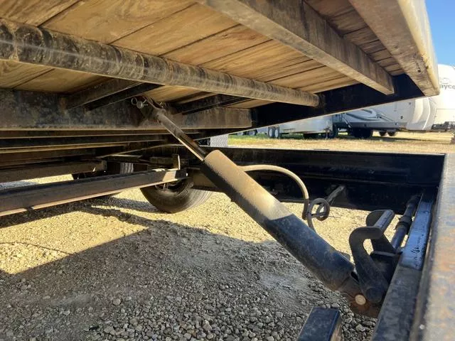 used Equipment / Flatbed Trailers PJ Trailers  for sale, in Ettrick, WI Thumbnail 9
