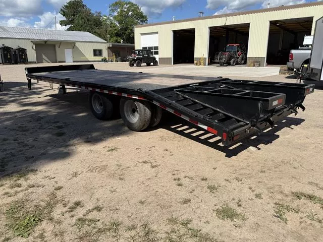 used Equipment / Flatbed Trailers Sure-Trac  for sale, in Ettrick, WI Thumbnail 2