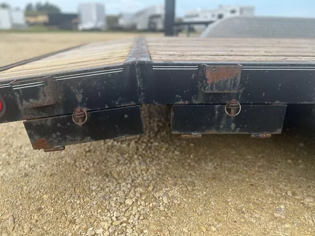used Equipment / Flatbed Trailers PJ Trailers  for sale, in Ettrick, WI Thumbnail 6