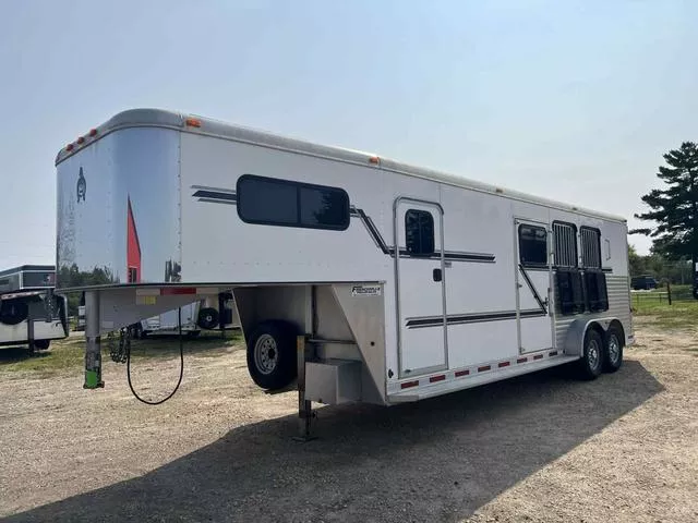 2007 Adam 3 Horse Slant Load Gooseneck Trailer