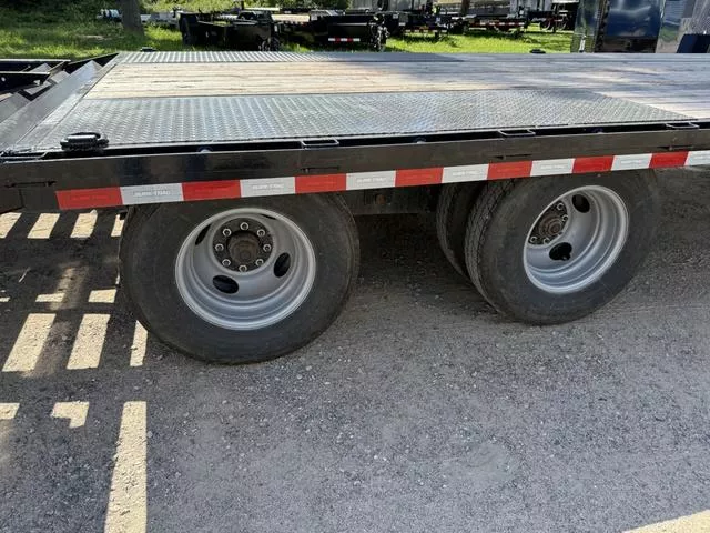 used Equipment / Flatbed Trailers Sure-Trac  for sale, in Ettrick, WI Thumbnail 5