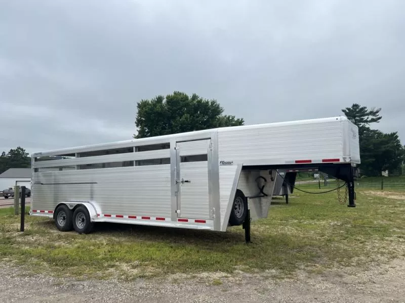 2026 Hillsboro Industries 24' Endura Gooseneck Livestock Trailer
