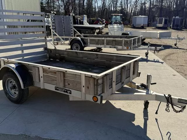 2009 Trophy 5 x 8 Aluminum Utility Trailer
