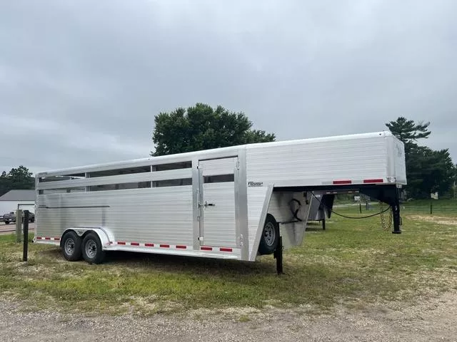 2026 Hillsboro 24' Endura Gooseneck Livestock Trailer 