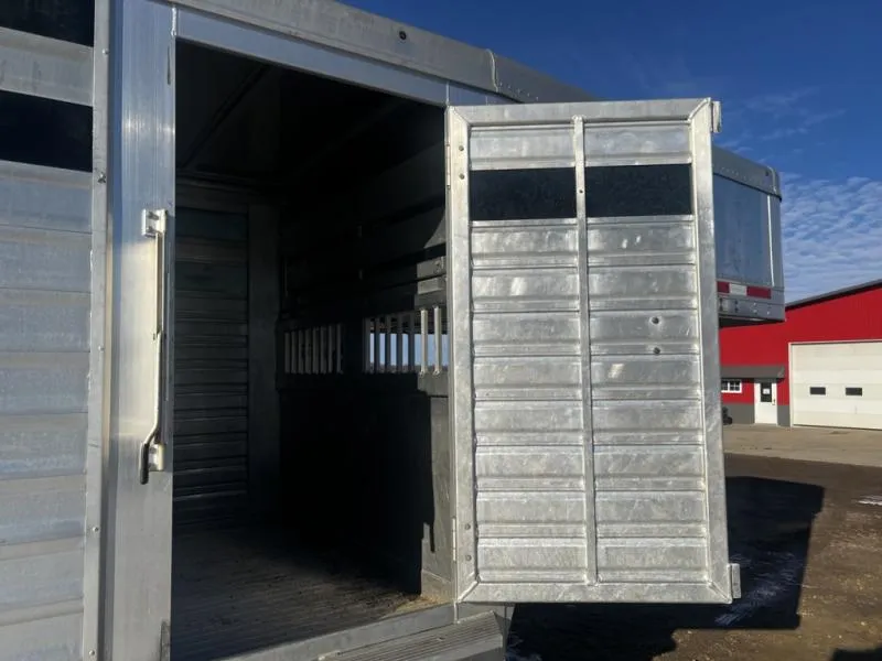 used Stock / Stock Combo Trailers Featherlite  for sale, in Ettrick, WI Thumbnail 9