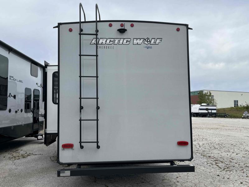 used Fifth Wheel Trailers Forest River Cherokee Arctic Wolf for sale, in Springfield, MO Thumbnail 8