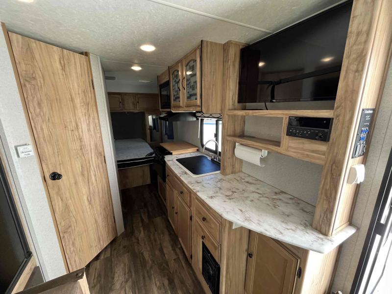 used Travel Trailers Coachmen Freedom Express Ultra Lite for sale, in Springfield, MO Thumbnail 17