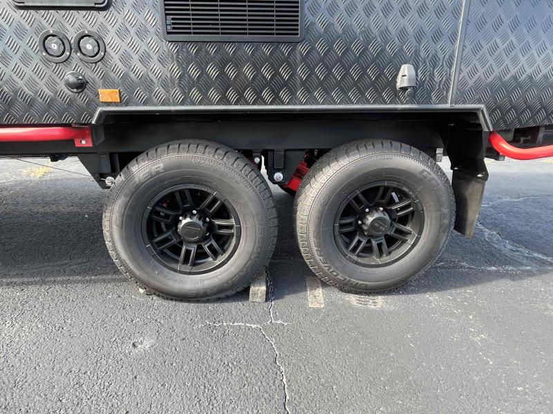 used Travel Trailers Black Series Black Series  for sale, in Springfield, MO Thumbnail 10