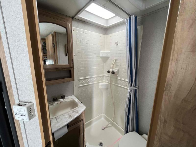 used Travel Trailers Coachmen Freedom Express Ultra Lite for sale, in Springfield, MO Thumbnail 21