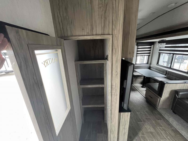 used Fifth Wheel Trailers Forest River Cherokee Arctic Wolf for sale, in Springfield, MO Thumbnail 18