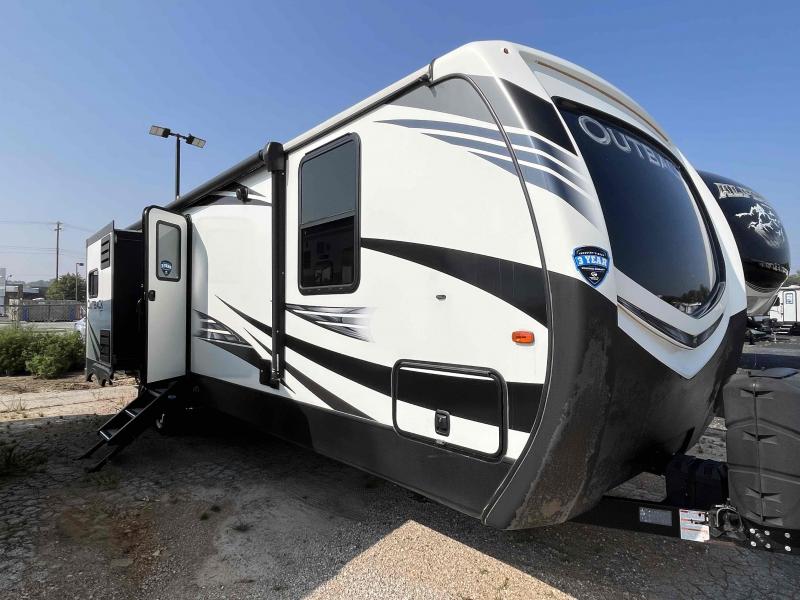 used Toy Haulers Keystone RV Outback for sale, in Springfield, MO Thumbnail 18