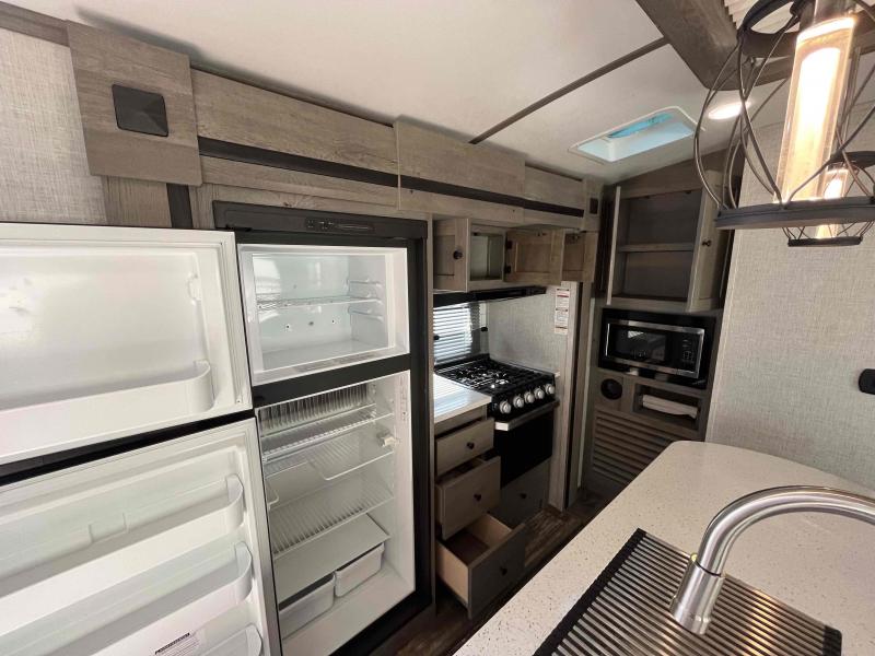 used Toy Haulers Keystone RV Outback for sale, in Springfield, MO Thumbnail 22