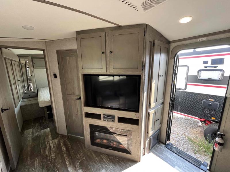 used Toy Haulers Keystone RV Outback for sale, in Springfield, MO Thumbnail 33