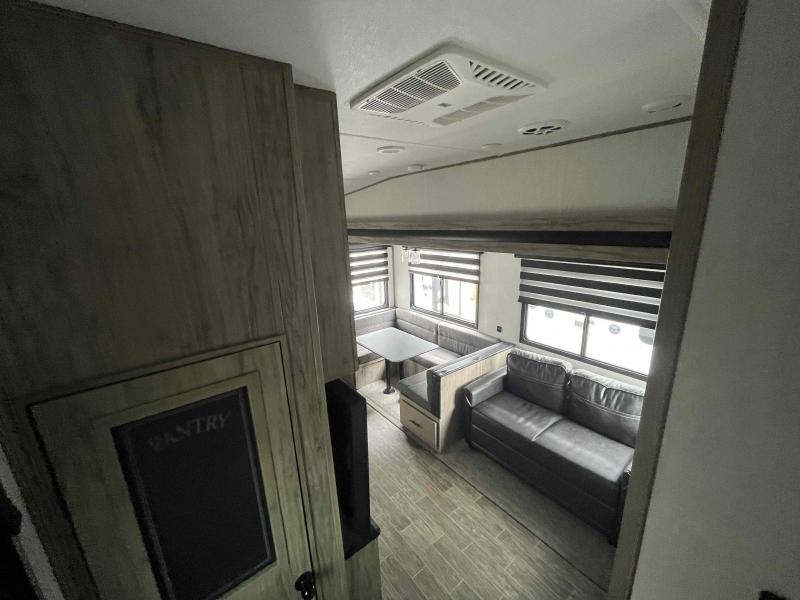 used Fifth Wheel Trailers Forest River Cherokee Arctic Wolf for sale, in Springfield, MO Thumbnail 40