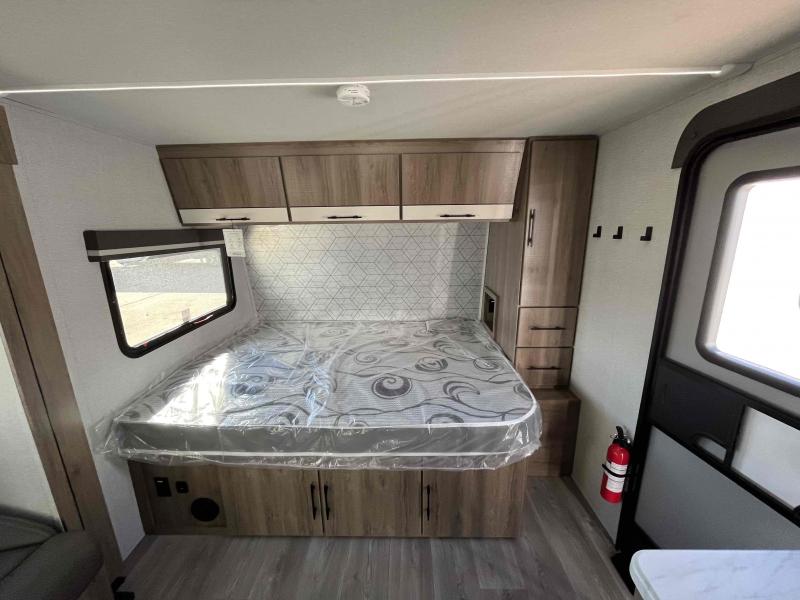 new Travel Trailers Grand Design RV Imagine Aim for sale, in Springfield, MO Thumbnail 17
