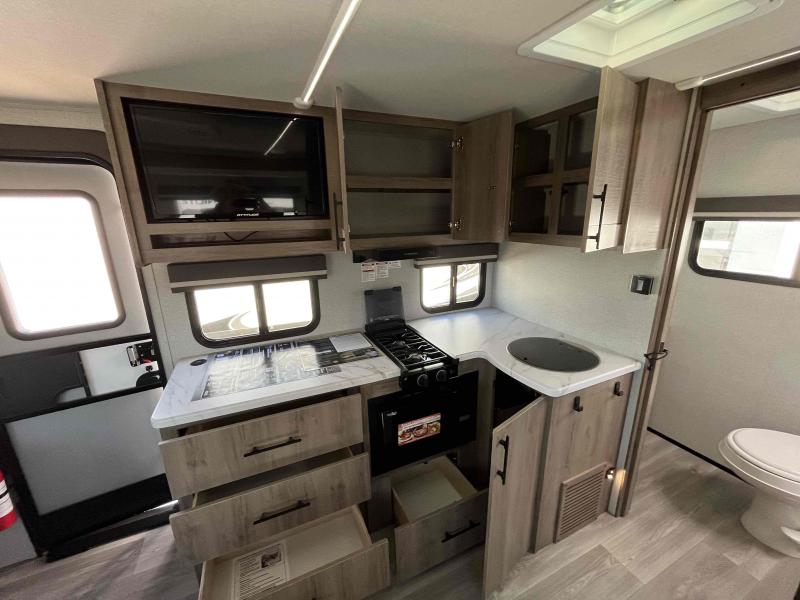 new Travel Trailers Grand Design RV Imagine Aim for sale, in Springfield, MO Thumbnail 19
