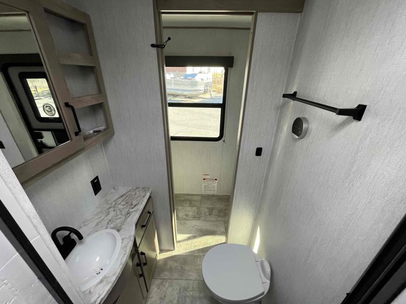 new Toy Haulers Grand Design RV Momentum MAV for sale, in Springfield, MO Thumbnail 31