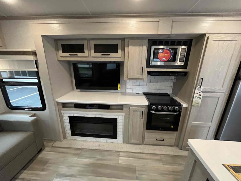 new Travel Trailers Forest River Rockwood Signature for sale, in Springfield, MO Thumbnail 19