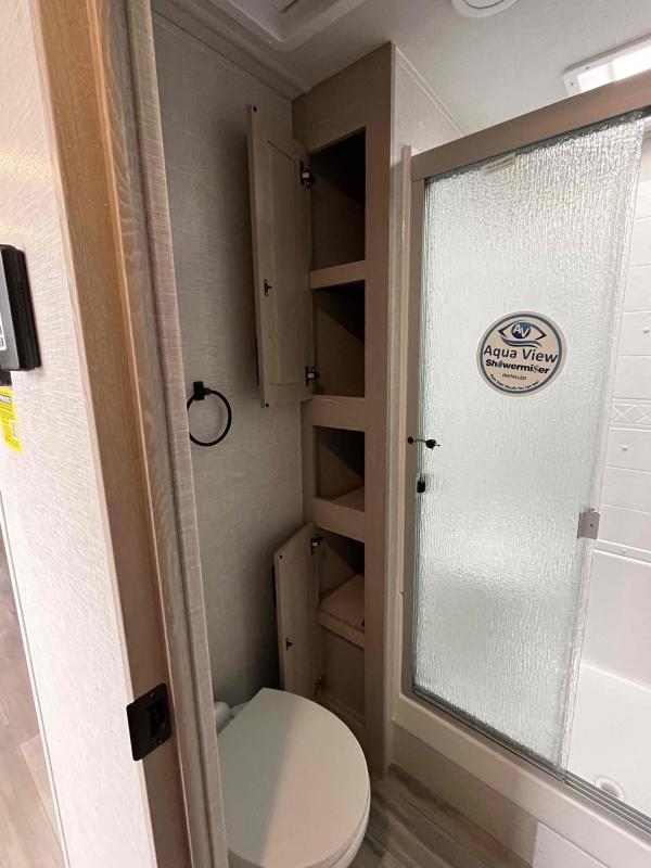 new Travel Trailers Forest River Rockwood Signature for sale, in Springfield, MO Thumbnail 29