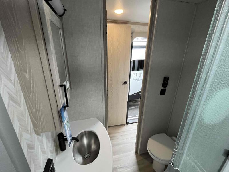 new Travel Trailers Forest River Rockwood Signature for sale, in Springfield, MO Thumbnail 30