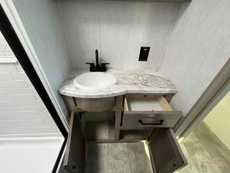 new Toy Haulers Grand Design RV Momentum MAV for sale, in Springfield, MO Thumbnail 30