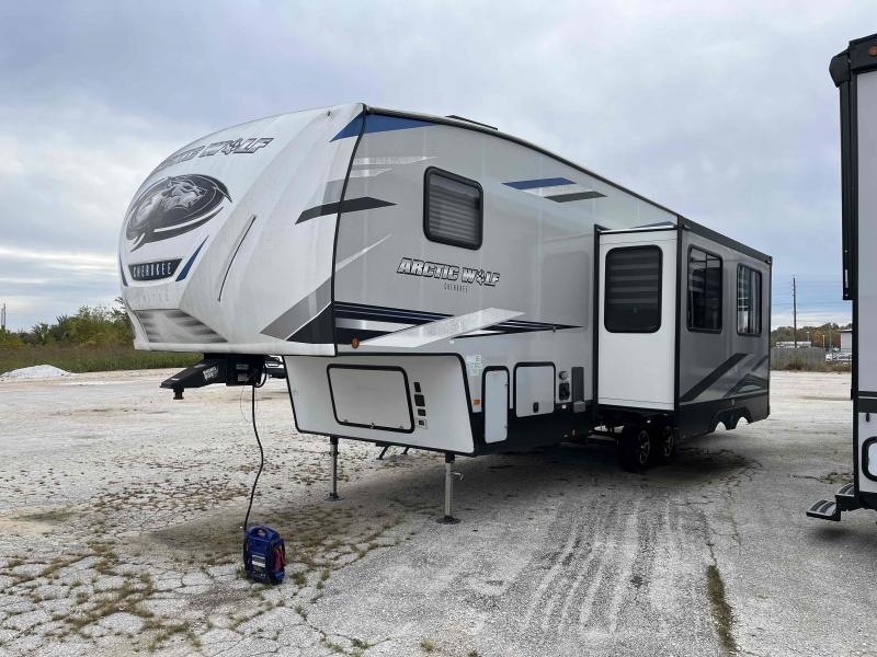used Fifth Wheel Trailers Forest River Cherokee Arctic Wolf for sale, in Springfield, MO Thumbnail 5