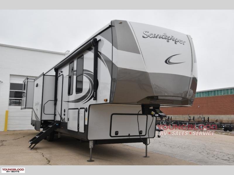 New 2022 Forest River RV Sandpiper Luxury 388BHRD New 2022 Forest River RV Sandpiper Luxury 388BHRD