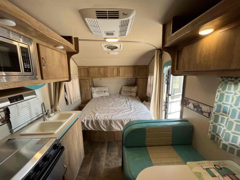 used Travel Trailers Gulf Stream Vintage Cruiser for sale, in Springfield, MO Thumbnail 17