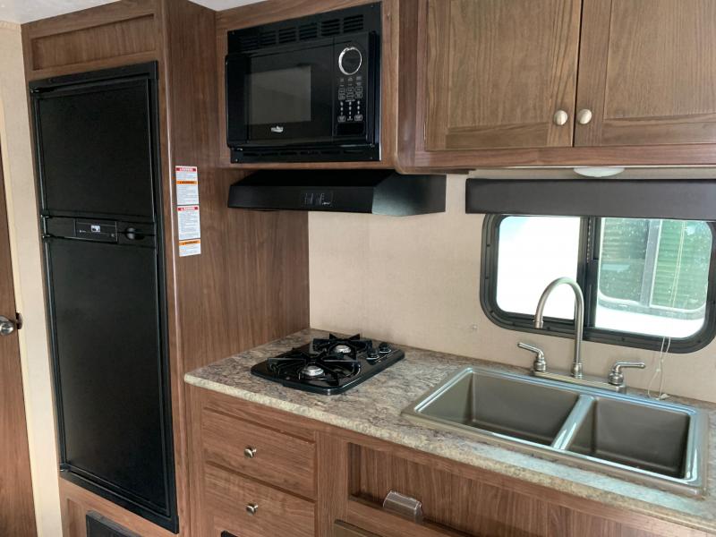 used Travel Trailers Coleman Dutchmen for sale, in Springfield, MO Thumbnail 12