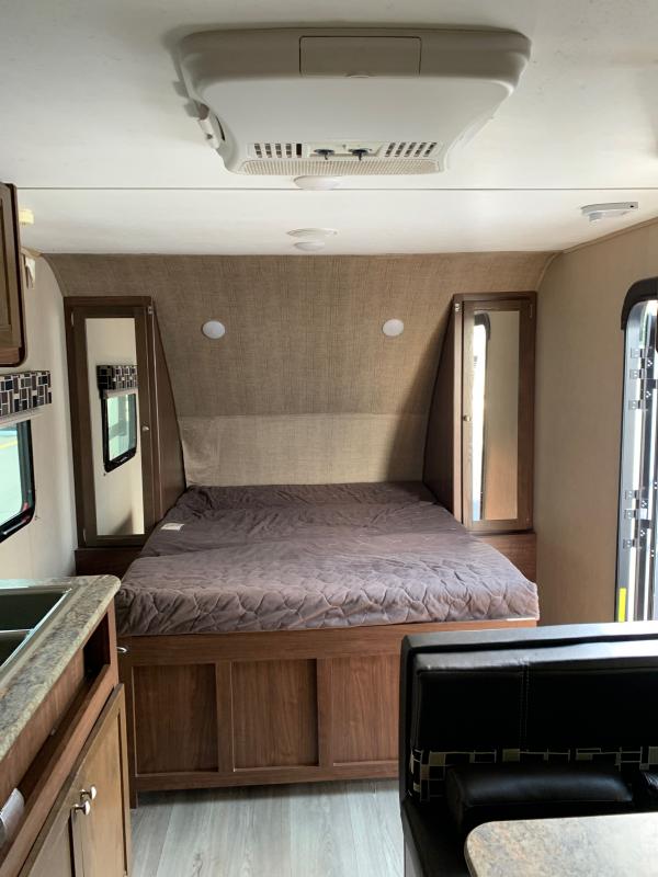 used Travel Trailers Coleman Dutchmen for sale, in Springfield, MO Thumbnail 7