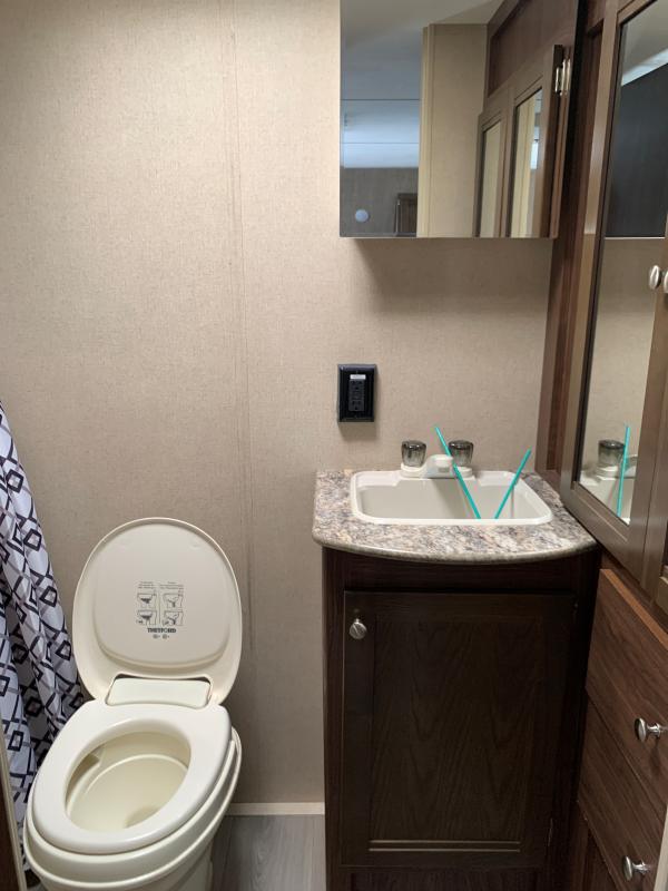 used Travel Trailers Coleman Dutchmen for sale, in Springfield, MO Thumbnail 9