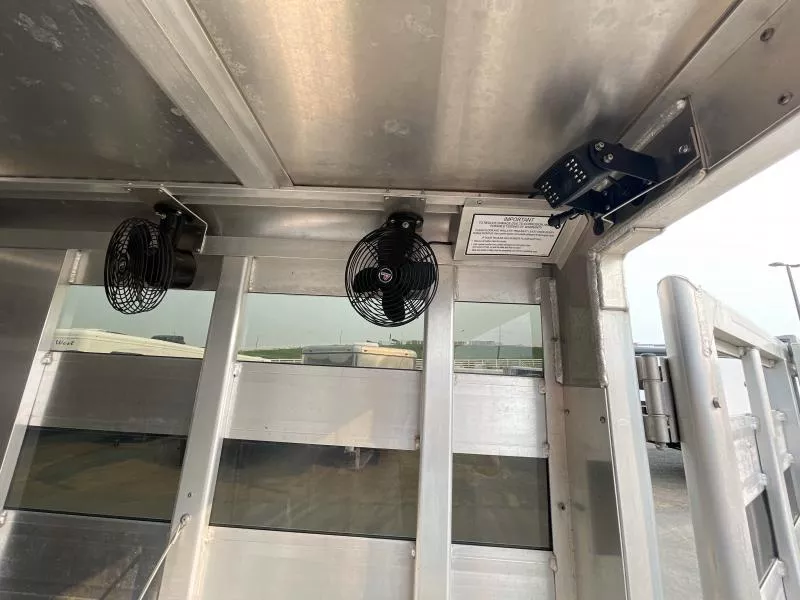used Horse Trailers Featherlite  for sale, in Walla Walla, WA Thumbnail 20