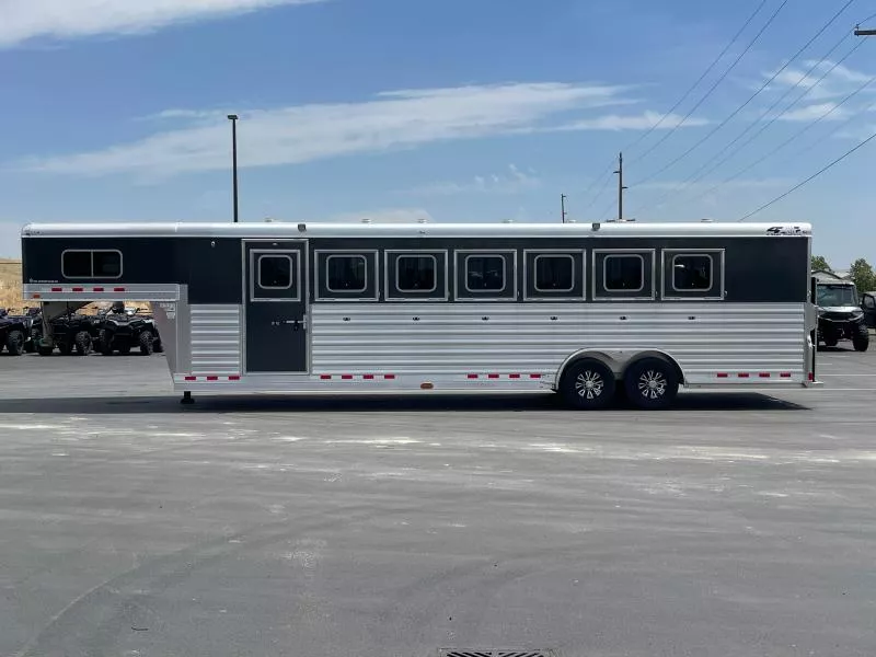 used Horse Trailers 4-Star Trailers  for sale, in Walla Walla, WA Thumbnail 9