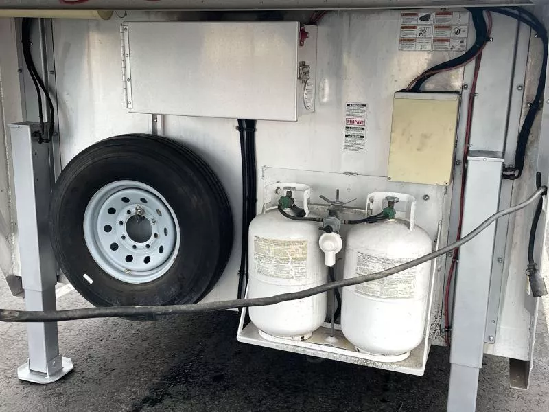 used Horse Trailers Featherlite  for sale, in Walla Walla, WA Thumbnail 4