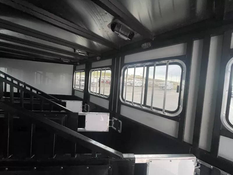 used Horse Trailers Charmac Trailers  for sale, in Walla Walla, WA Thumbnail 11