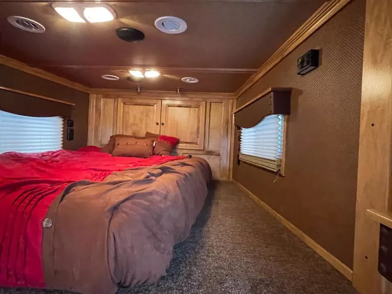 used Stock / Stock Combo Trailers Platinum Coach  for sale, in Walla Walla, WA Thumbnail 36