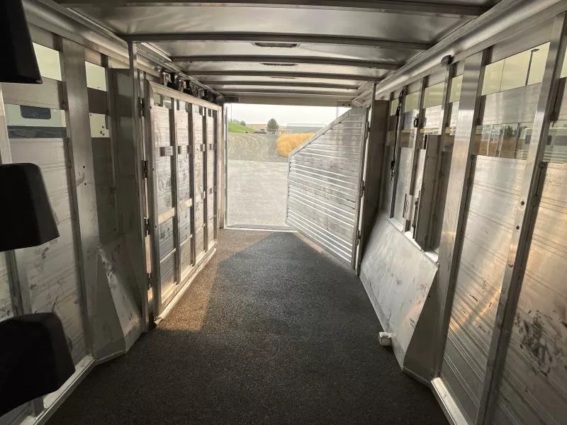 used Horse Trailers Featherlite  for sale, in Walla Walla, WA Thumbnail 36